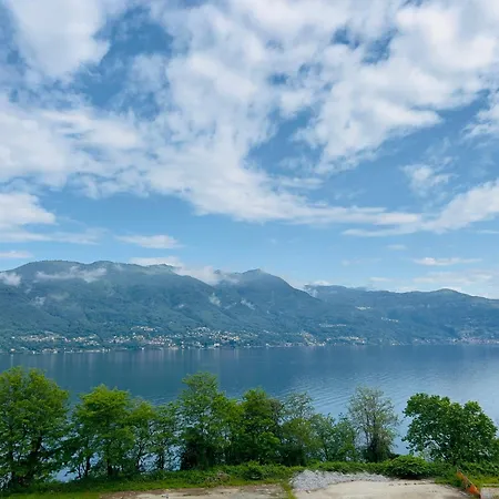 Casa Belvedere - Romantica Mansarda Vista Con Piscina Daire Porto Valtravaglia