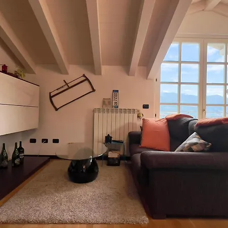 Casa Belvedere - Romantica Mansarda Vista Con Piscina Daire *