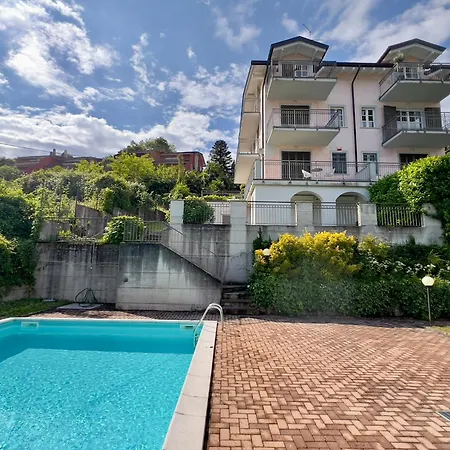 Casa Belvedere - Romantica Mansarda Vista Con Piscina Daire *