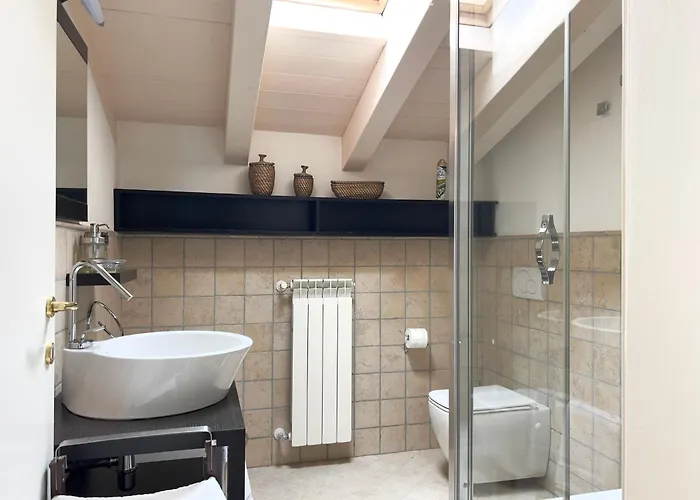 Daire Casa Belvedere - Romantica Mansarda Vista Con Piscina *